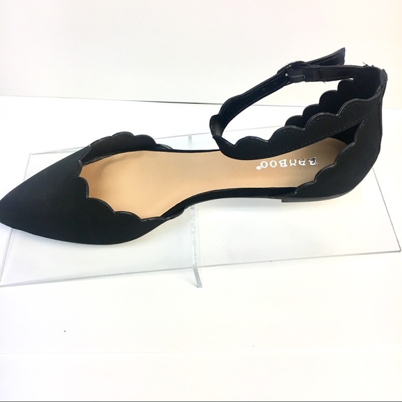 LAST PAIR Scalloped Ankle Strap Flats in Black - Picture 7 of 8